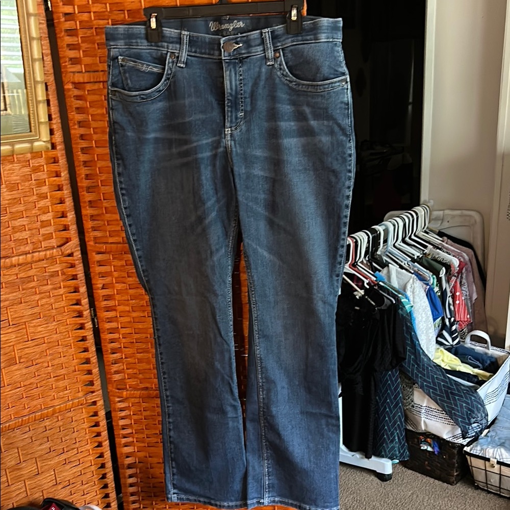 Wrangler Relaxed Blue Denim riding Jeans.
